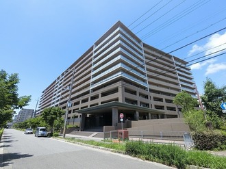 リーデンススクエア学園東町の外観