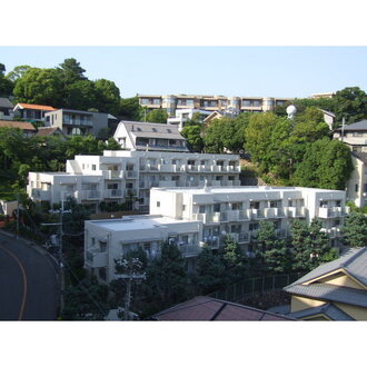 ヴィラ芦屋Ｂ棟の外観