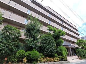 ライオンズマンション新伊丹の外観