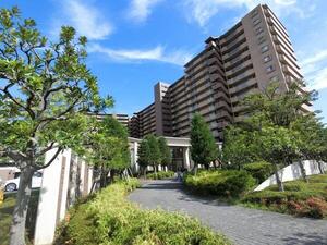 リーデンススクエア塚口の外観