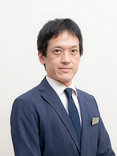 安井　英夫