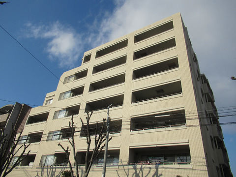 ファミール甲子園六石町